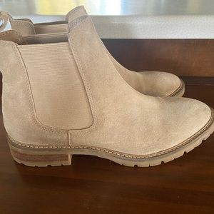 Steve Madden tan suede boots 8.5
